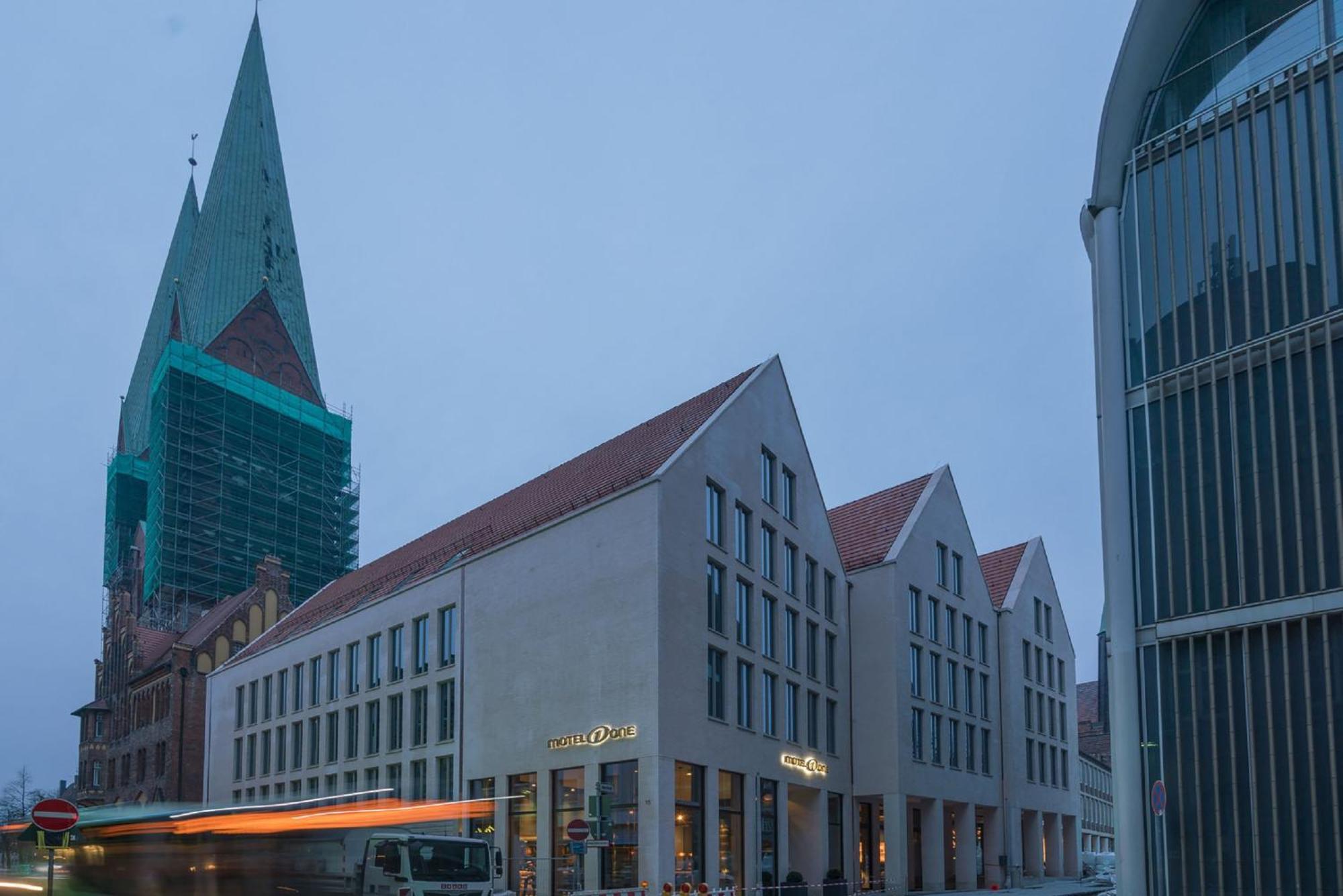 Motel One Luebeck Esterno foto